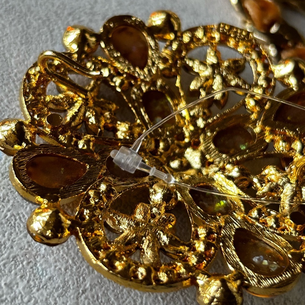 Jeweled & Rhinestone Chain Belt with Floral Accent. Gold & Brown 40” inches NWOT - Picture 8 of 11
